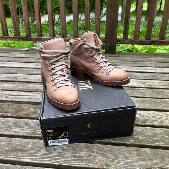 ★ NEW!! FRYE ALTA HIKER BOOTS - RARE FIND!! ★ - Picture 11 of 13